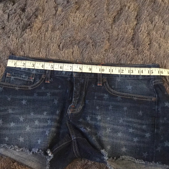 Star Pattern Lucky Riley Jean Shorts - Picture 5 of 5